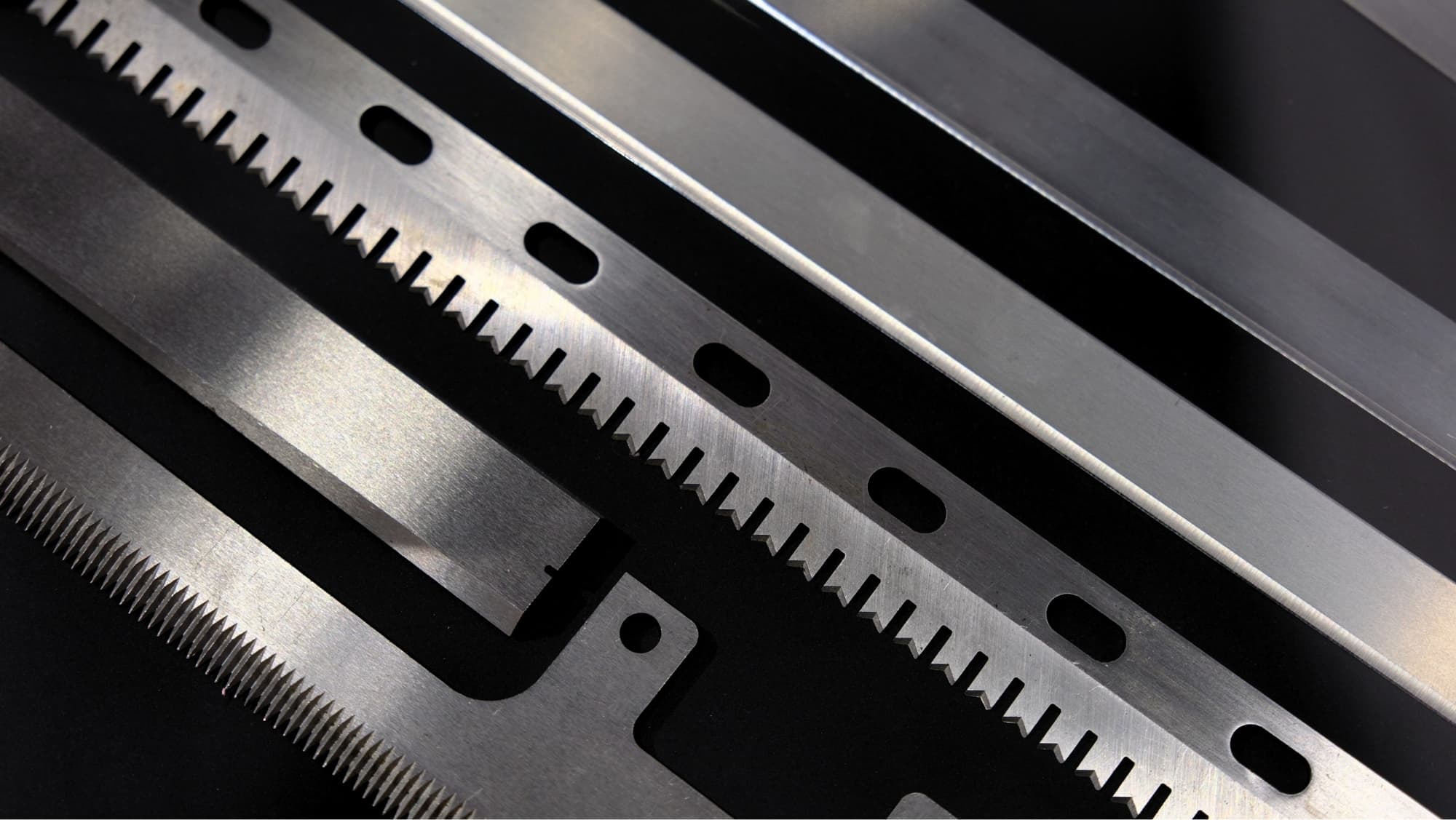 Sélection de Lames Industrielles : 5 Facteurs Critiques